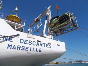 KM3NeT-Fr: Loading the node on the Descartes.